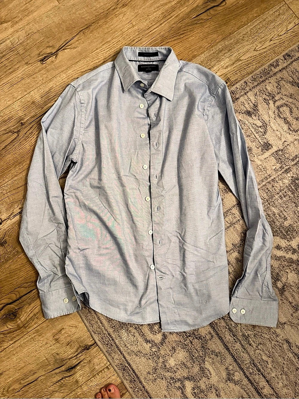 Banana Republic Non-Iron Slim-Fit Button Down Shirt in Gray Size Small